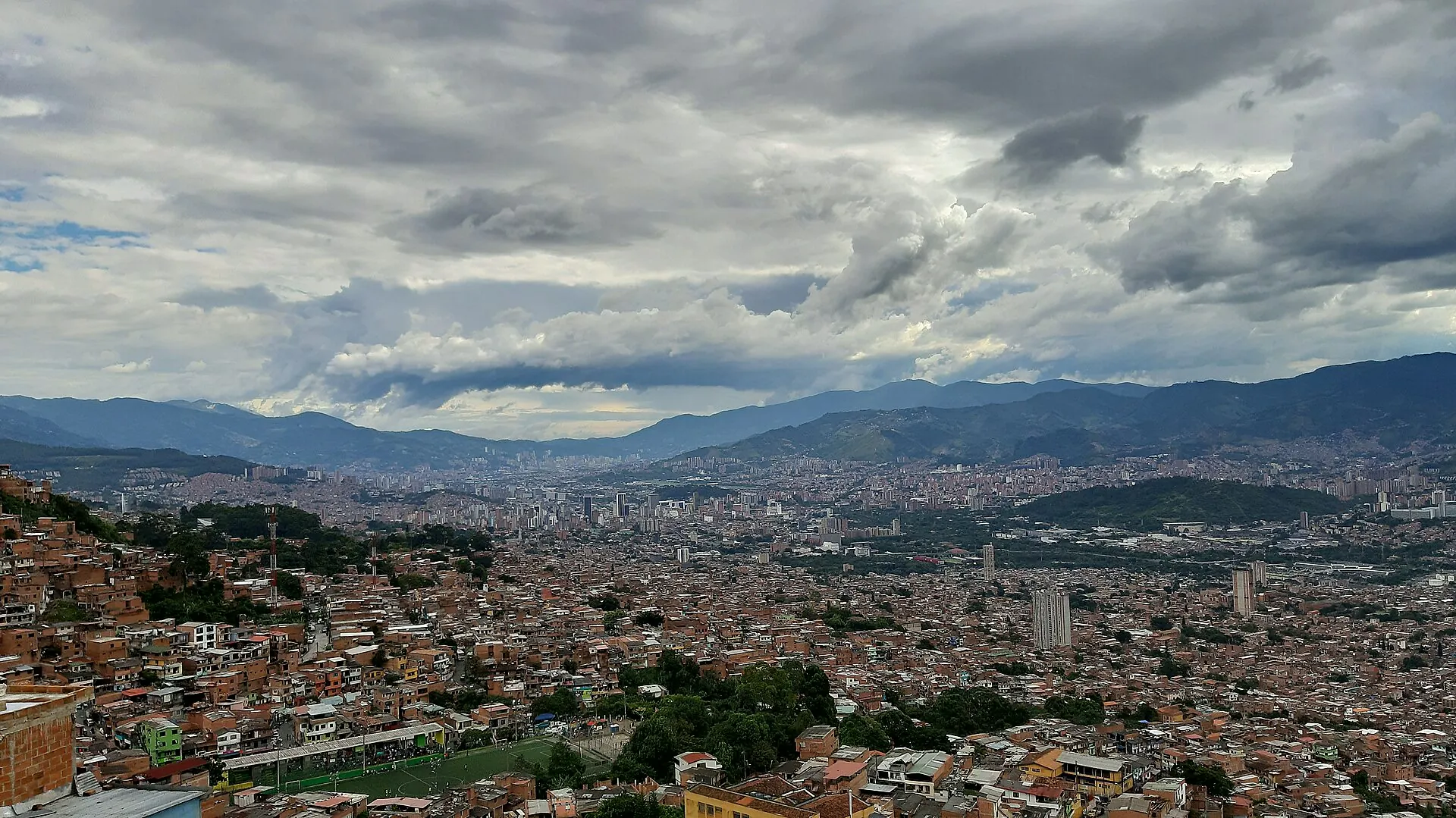 How Many Days in Medellín: Itinerary & First-Time Tips